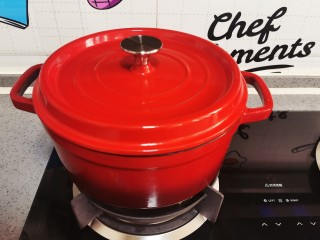 15、茶树菇炖鸡汤,中小火焖煮40分钟