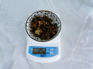 1、酸菜魔芋,酸菜