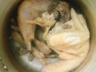 11、雪梨鸡汤,大火