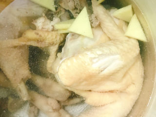 13、雪梨鸡汤,生姜片