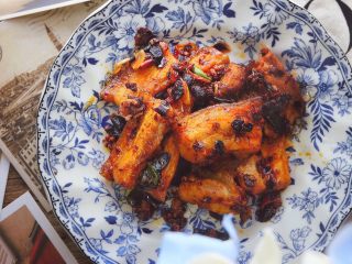 12、香辣过瘾 十分钟无油版 回锅肉,成品色泽红亮 香辣过瘾 肉质q弹 