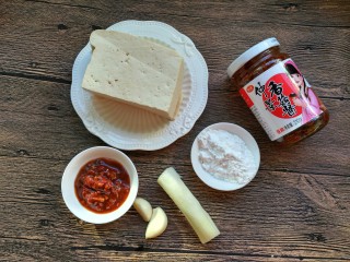 1、麻婆豆腐,准备食材