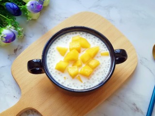 14、牛奶芒果西米露,近图。