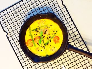 9、芦笋虾仁蛋饼—口感松软，补充丰富的蛋白质,再稍稍烘几分钟，就可以了