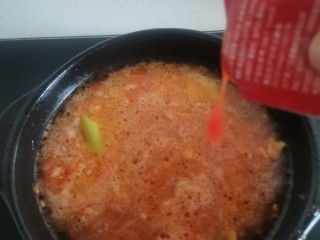 10、砂锅酸汤肥牛,加番茄酱