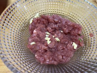 4、西湖牛肉羹,加一点生姜沫