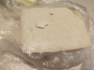 3、白菜豆腐汤,豆腐一块。