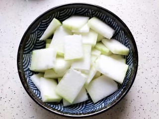 6、三鲜汤,然后切成薄片