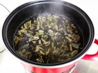 14、三鲜汤,煮2分钟