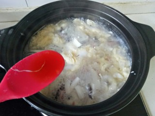 12、三鲜汤,加入醋