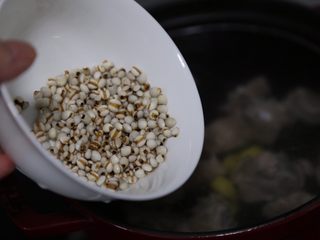9、冬瓜薏米汤,再放入薏米