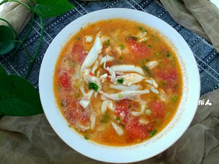 13、银鱼西红柿汤,成品图，味道鲜美极了