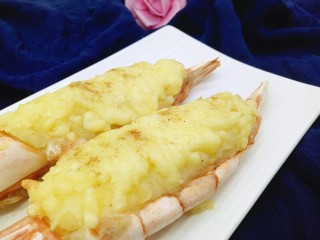 13、土豆泥芝士焗阿根廷红虾,近看，诱惑吗？想吃吗？(^_^)那就一起做起来吧！