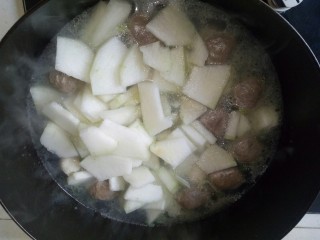 11、冬瓜肉丸汤,加入冬瓜