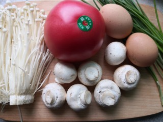 1、三鲜汤,准备食材