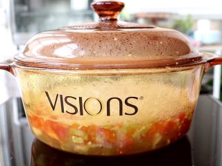 7、时蔬肉末烩麻食,继续煮2min