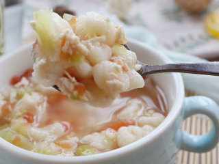 9、时蔬肉末烩麻食,妈妈们可以在里面加些银鱼粉、虾皮粉或者芝麻酱，花生酱等一些天然的调味品。