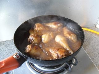8、宫保鸡腿, 中小火烧制8分钟 