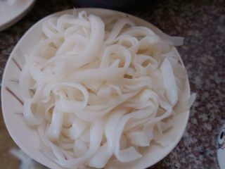 3、猪肚丸子粿条汤,还有适量的粿条