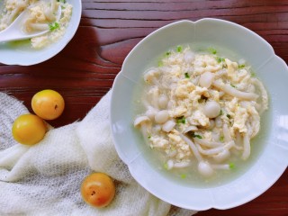 15、白玉菇鸡蛋汤,喜欢的试试吧!