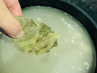 12、牛杂汤,加香叶