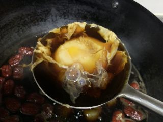 11、桂圆炖蛋,等待