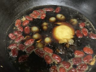 14、桂圆炖蛋,小火