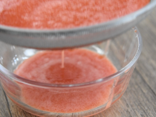 7、零厨艺学做“太极八卦羹”,用过滤网过滤备用