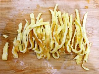 7、春笋五鲜,切成丝