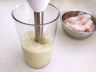 7、砂锅鱼丸紫菜汤,用料理机打成泥