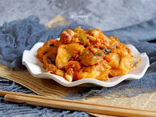 13、糖醋茄子,紫色的茄子富含抗氧化的花青素，热量很低，富含钾和维生素B3。