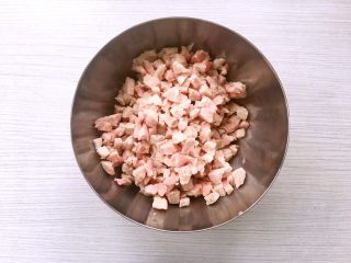 5、卤肉饭,切好