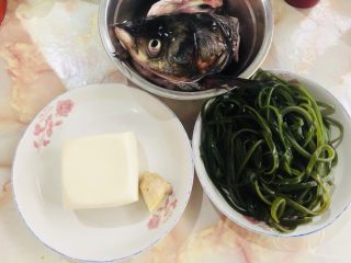 1、海带豆腐汤,一碗海带豆腐汤就做好啦！