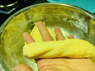 12、南瓜小圆子,先搓成长段