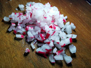 11、萝卜肉丸汤,切碎