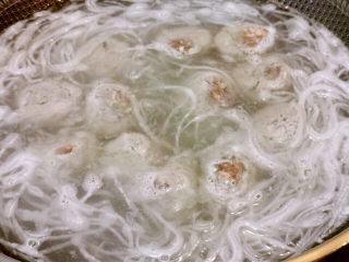 22、萝卜肉丸汤,小火慢煨