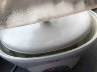 7、西红柿豆腐汤,炖上2小时左右。