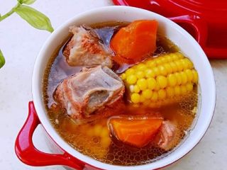 5、玉米排骨汤,成品。
