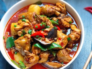 16、土豆烧鸡,香喷喷热腾腾的土豆烧鸡就做好啦