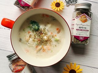 16、奶油蘑菇浓汤,低卡奶香蘑菇浓汤就做好啦~