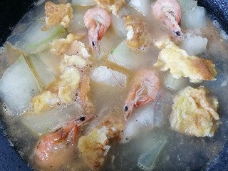 15、冬瓜鸡蛋汤,煮至冬瓜软烂即可出锅