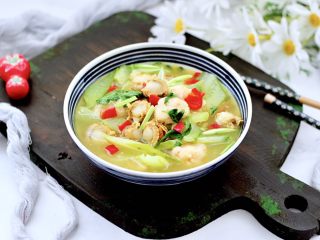 17、金汤酸辣黄瓜扇贝羹,一碗真的不够我喝的，下次要多做一些。