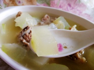 13、冬瓜猪骨汤,冬瓜透明。