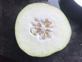 13、排骨冬瓜汤,趁炖排骨的时候准备冬瓜