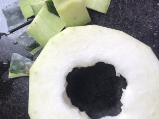 14、排骨冬瓜汤,冬瓜去皮去瓤