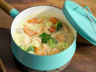 14、奶油炖菜,汤汁收到浓稠就完成了！