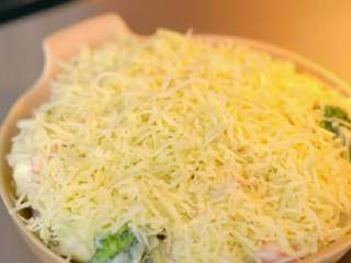 16、奶油炖菜,放入烤箱180℃烤15到20分钟就可以开动了！