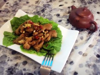 14、酸辣鸡脚,搭配下午茶也是不错的。