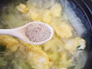 17、白菜粉丝汤,白胡椒粉