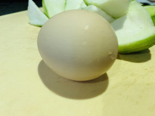 4、丝瓜蛋汤,鸡蛋1个